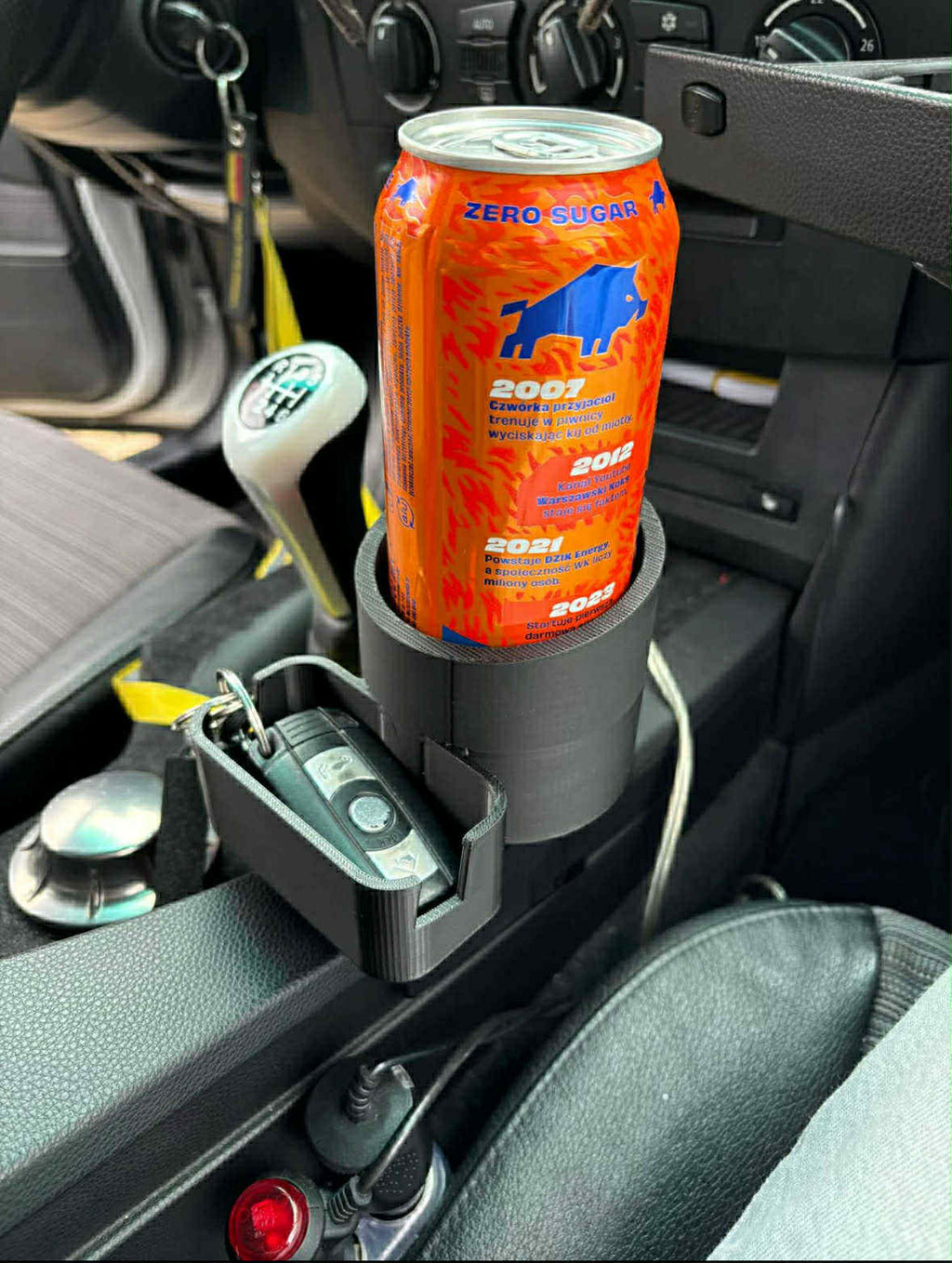 Cup holder do BMW E60/E61 2 opcje